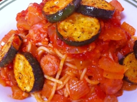 ズッキーニのトマトソースパスタ